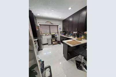 6411 W 27th #201, Hialeah, FL 33016 - Photo 2