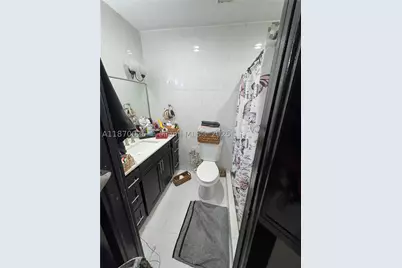 6411 W 27th #201, Hialeah, FL 33016 - Photo 10