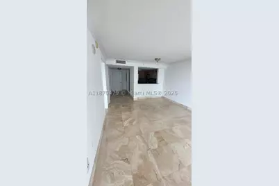 2101 Brickell #1109, Miami, FL 33129 - Photo 8