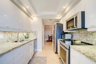 2000 Island, Aventura, FL 33160 - Photo 8