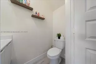 10413 NW 82nd, Doral, FL 33178 - Photo 10