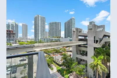 31 SE 6th #802, Miami, FL 33131 - Photo 36