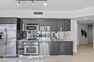 31 SE 6th, Miami, FL 33131 - Photo 6