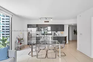 31 SE 6th, Miami, FL 33131 - Photo 14