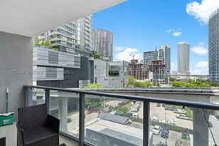 31 SE 6th, Miami, FL 33131 - Photo 32