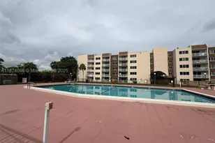 6940 Miami Gardens, Hialeah, FL 33015 - Photo 18