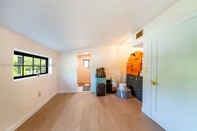 5149 Alton, Miami Beach, FL 33140 - Photo 32