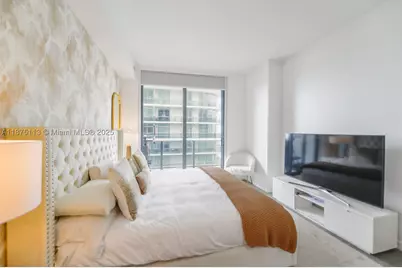 45 SW 9th #4108, Miami, FL 33130 - Photo 10