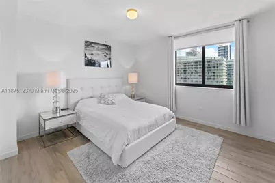 999 SW 1st #3304, Miami, FL 33130 - Photo 4