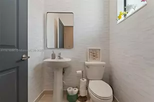 403 NE 212th, Miami, FL 33179 - Photo 6