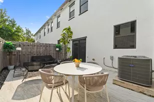 403 NE 212th, Miami, FL 33179 - Photo 18