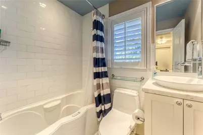 159 NE 6th #5112, Miami, FL 33132 - Photo 1