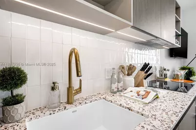 159 NE 6th #5112, Miami, FL 33132 - Photo 6