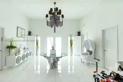1215 N Biscayne Point, Miami Beach, FL 33141 - Photo 8
