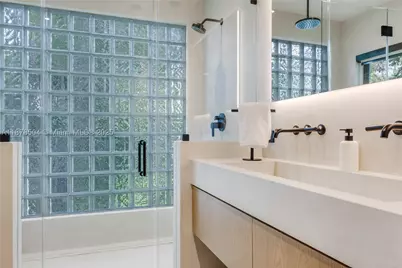 1000 NW 9th, Miami, FL 33136 - Photo 26