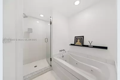 55 SE 6th #1908, Miami, FL 33131 - Photo 26