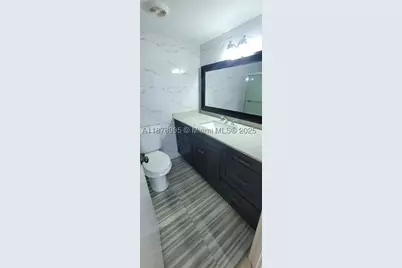 18061 Biscayne #301, Aventura, FL 33160 - Photo 4