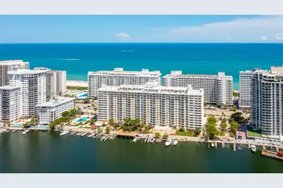 5600 Collins #12E, Miami Beach, FL 33140 - Photo 2