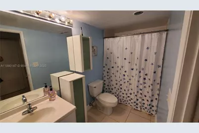19390 Collins #1124, Sunny Isles Beach, FL 33160 - Photo 2