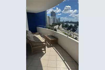 5151 Collins #923, Miami Beach, FL 33140 - Photo 16