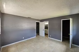 325 SW 80th, North Lauderdale, FL 33068 - Photo 14