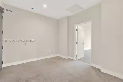 2820 NE 214th #1005, Aventura, FL 33180 - Photo 4