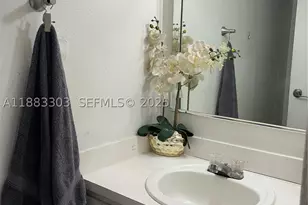 18111 NW 68th, Hialeah, FL 33015 - Photo 6