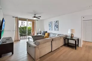 19601 E Country Club, Aventura, FL 33180 - Photo 14