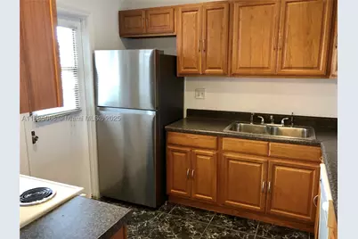 8121 SW 24th #304, Davie, FL 33324 - Photo 4