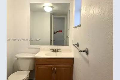 8121 SW 24th #304, Davie, FL 33324 - Photo 10