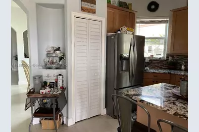 18247 NW 88th, Hialeah, FL 33018 - Photo 14