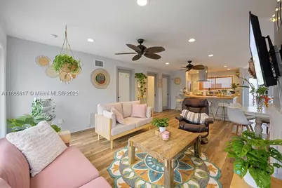 314 New Hampshire #23, Hollywood, FL 33019 - Photo 8