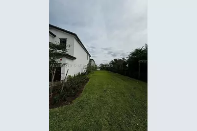 285 SW 159th, Pembroke Pines, FL 33027 - Photo 36