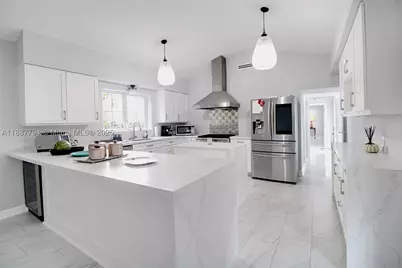 1110 Wallace, Coral Gables, FL 33134 - Photo 10