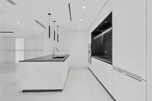 300 Biscayne Blvd, Miami, FL 33131 - Photo 6