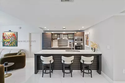 200 Biscayne Boulevard #3608, Miami, FL 33131 - Photo 8