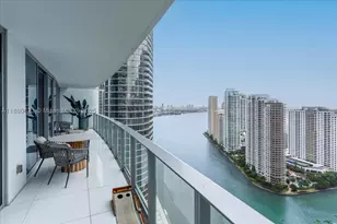 200 Biscayne Blvd, Miami, FL 33131 - Photo 2