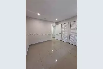 100 SE 5th #1, Hallandale Beach, FL 33009 - Photo 20