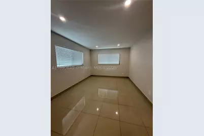 100 SE 5th #1, Hallandale Beach, FL 33009 - Photo 30