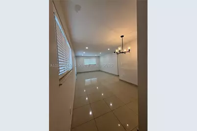 100 SE 5th #1, Hallandale Beach, FL 33009 - Photo 14