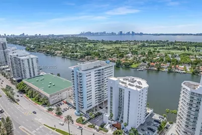 5838 Collins #11B, Miami Beach, FL 33140 - Photo 32