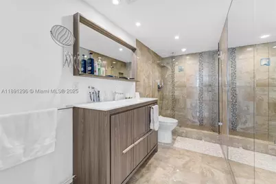 5838 Collins #11B, Miami Beach, FL 33140 - Photo 10