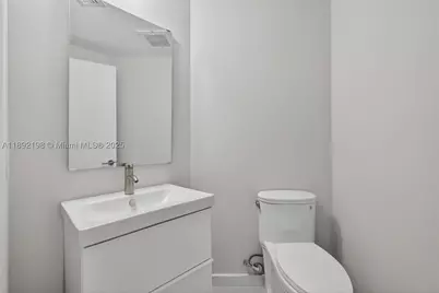 1010 SW 2nd #603, Miami, FL 33130 - Photo 16