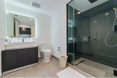 227 NE 2nd #2508, Miami, FL 33132 - Photo 6