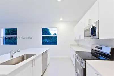 13203 SW 188th, Miami, FL 33177 - Photo 24