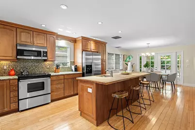 12 NE 26th, Wilton Manors, FL 33305 - Photo 10