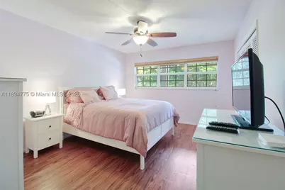 605 Oaks #305, Pompano Beach, FL 33069 - Photo 12
