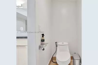 1000 E Island #1403, Aventura, FL 33160 - Photo 50
