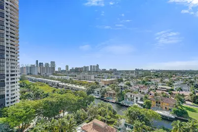 1000 E Island #1403, Aventura, FL 33160 - Photo 62