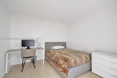 1000 E Island #1403, Aventura, FL 33160 - Photo 28